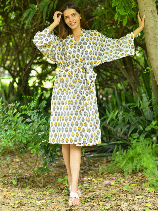 Robe : Nasli Buti White