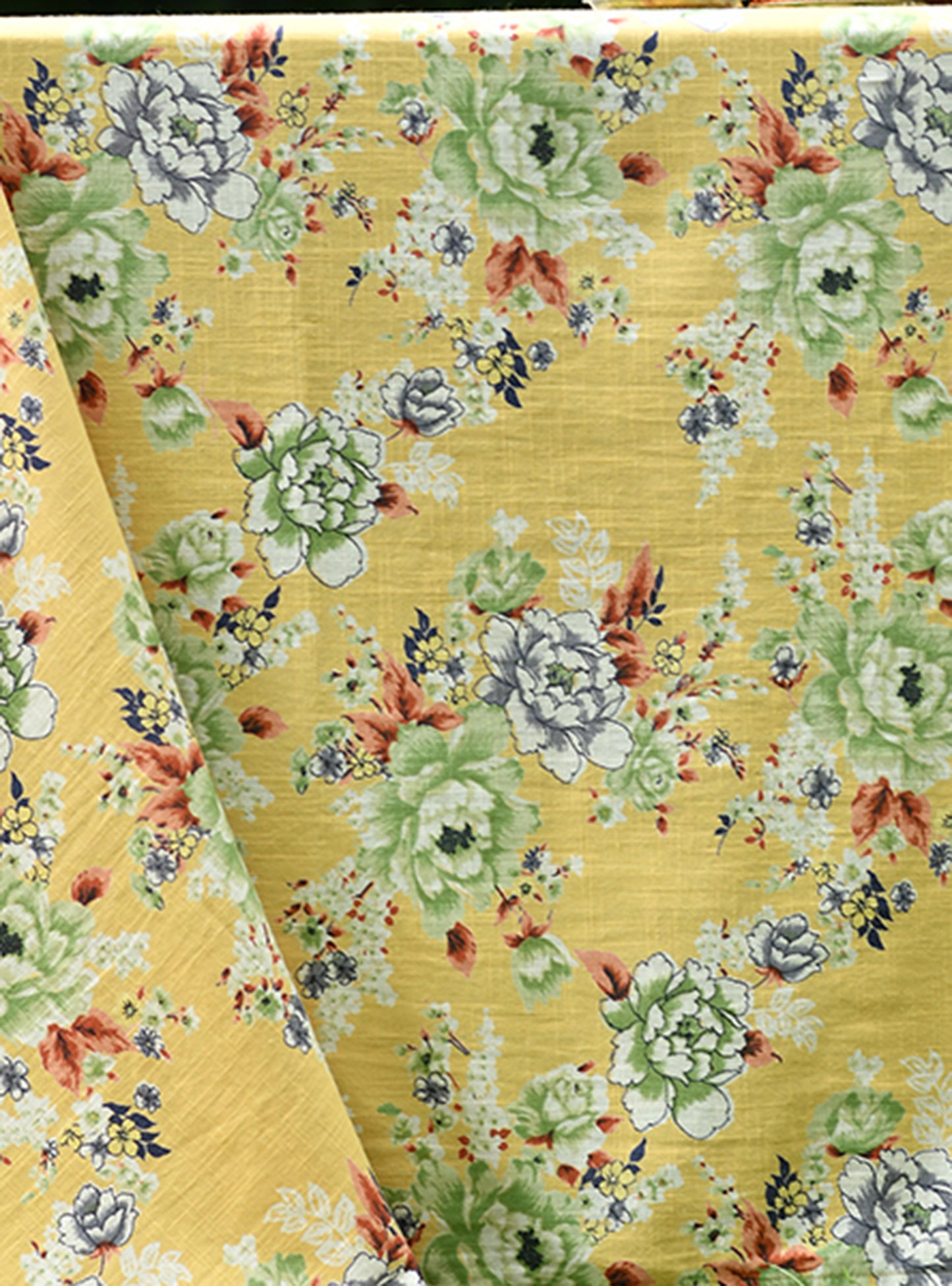 Magnolia Printed Table Cloth - Piping : Mango
