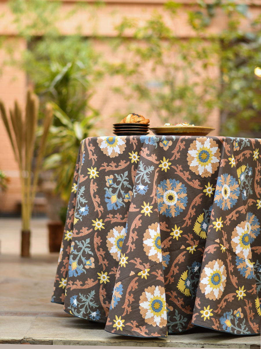 Fargana Printed Table Cloth - Piping : Coffee