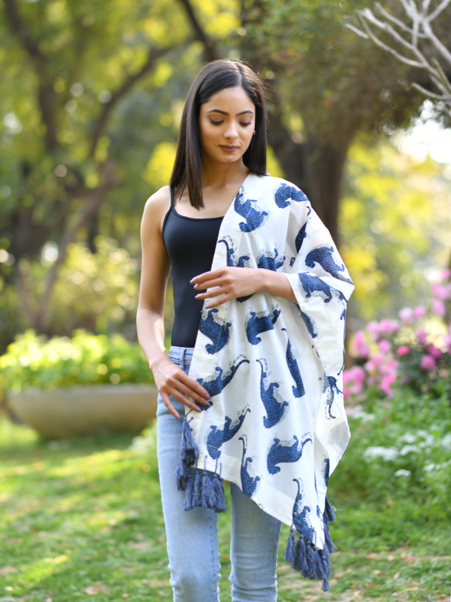 Voile Stole with Fringes : Leopard White