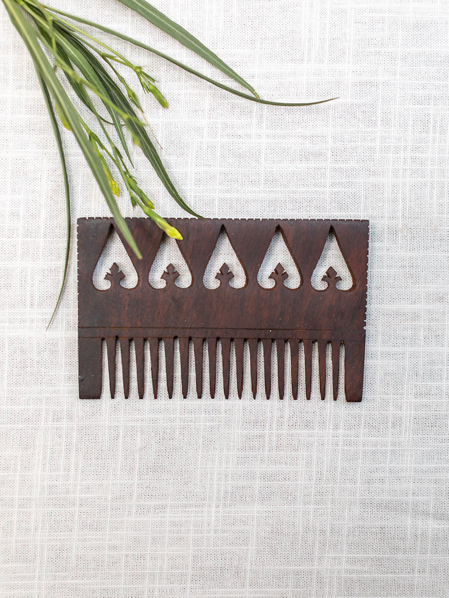 Sheesham Carved Comb: Assorted