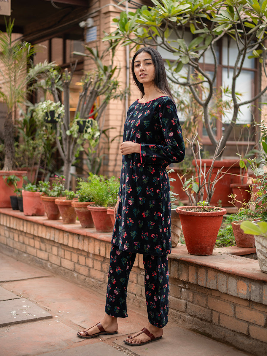 Boat Neck Dress : Toile Black