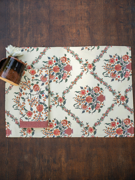Gamla Printed Mat Set of 6 : Ivory