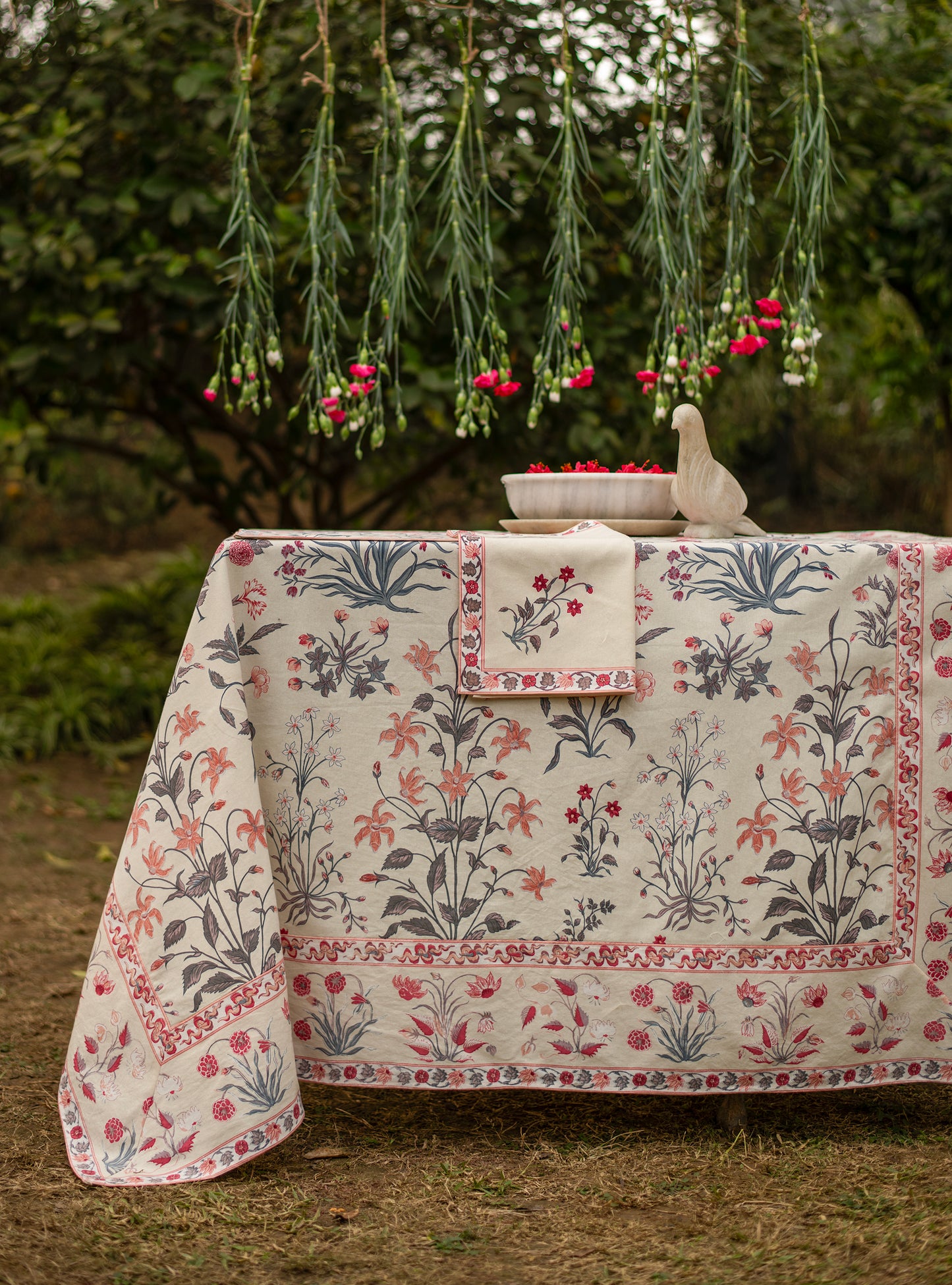 Printed Table Cloth Extra-Border : Garden Taupe Sheeting