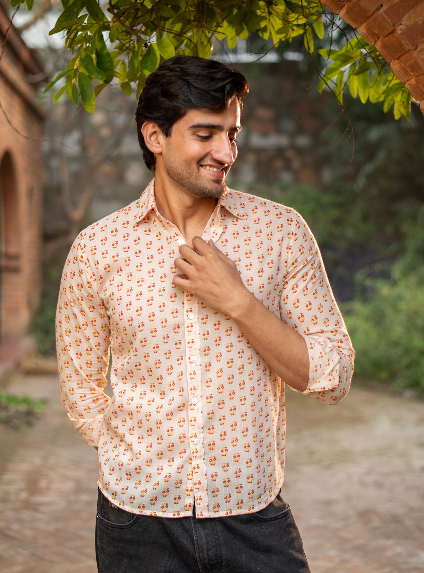 Hangout Full Sleeves Shirt: Jasmine Buti Cream